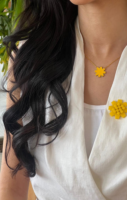 Alarfaj Flower necklace
